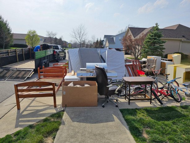 junk-waste-garbage-jumeirah-park-dubai-big-0